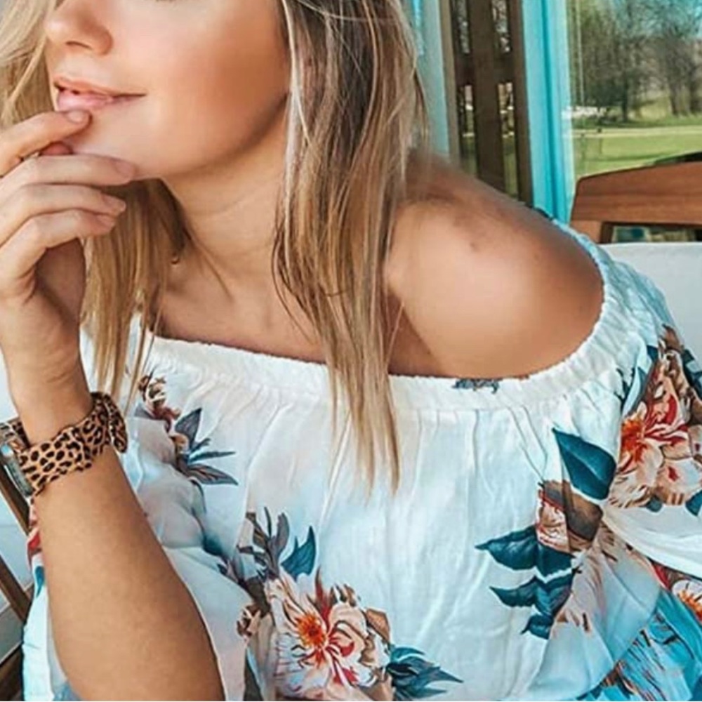 Off Shoulder Crop Top - Picture 5 of 7